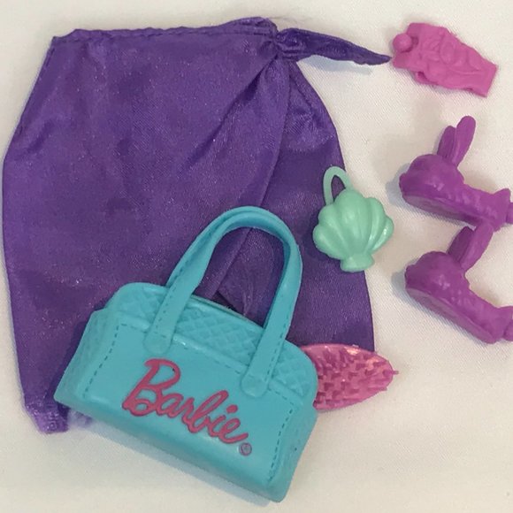 Barbie bathroom accessories